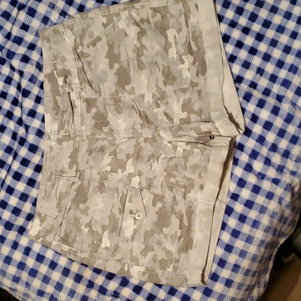 Twill shorts